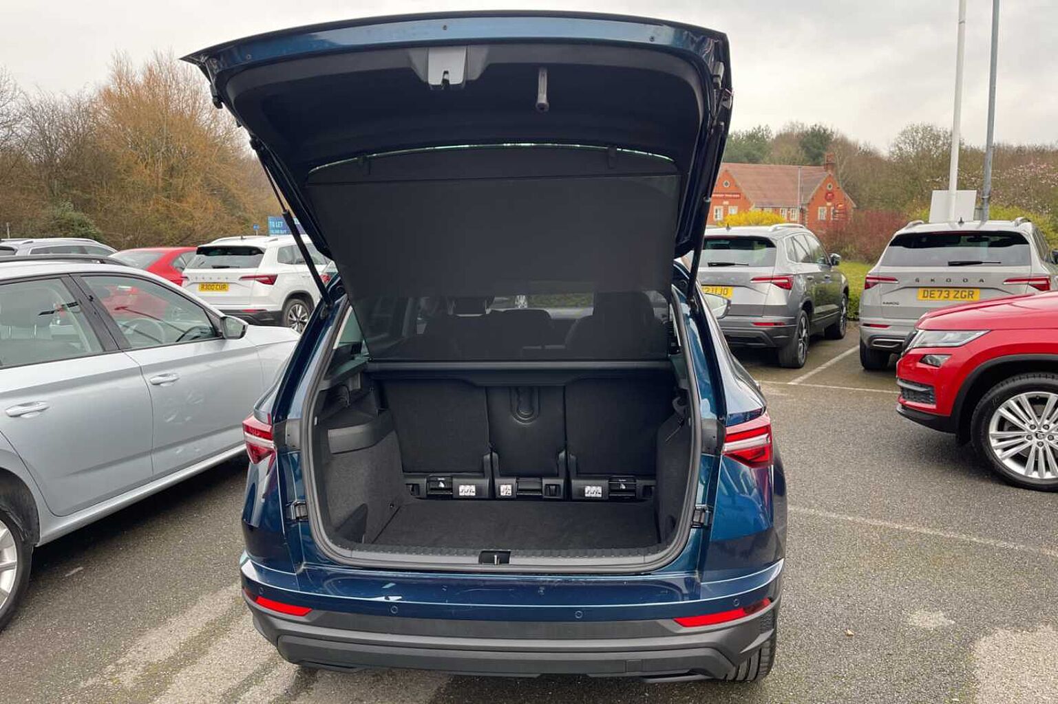 SKODA Karoq SUV 1.0 TSI (110ps) SE L