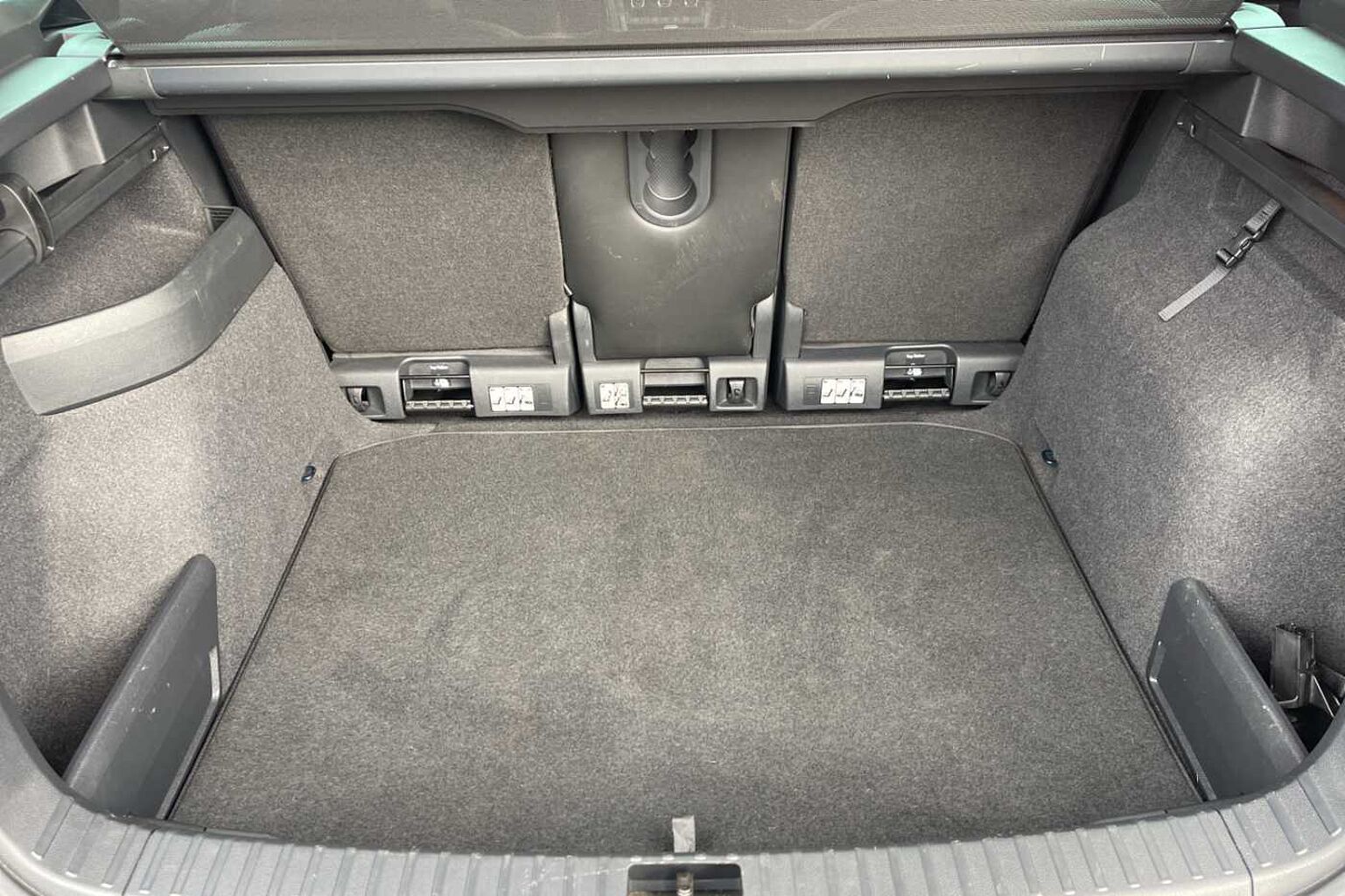 SKODA Karoq SUV 1.0 TSI (110ps) SE L