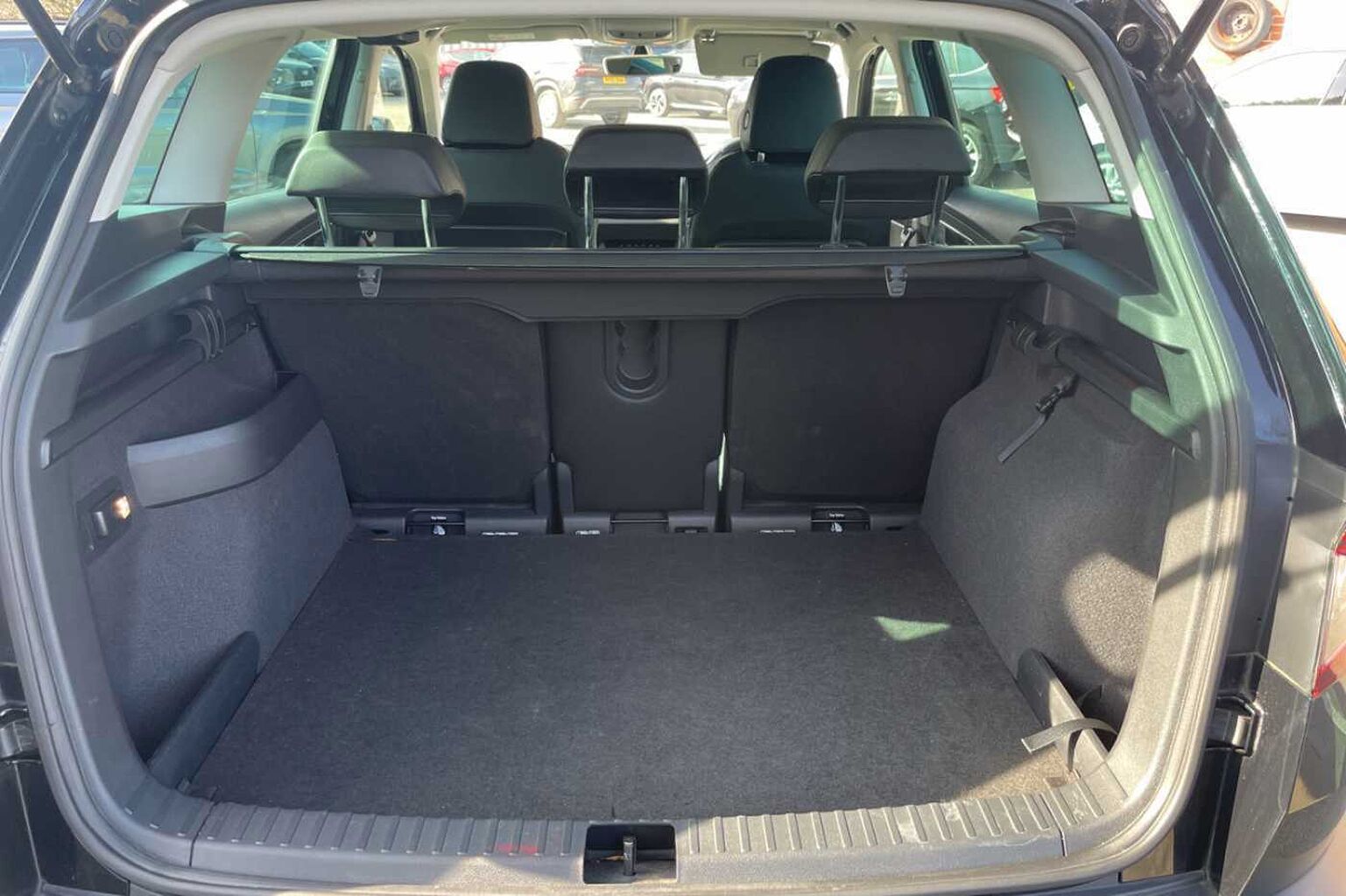 SKODA Karoq SUV 1.0 TSI (115ps) SE L DSG